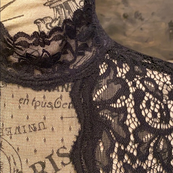 NWT Express lace dress - Picture 4 of 10